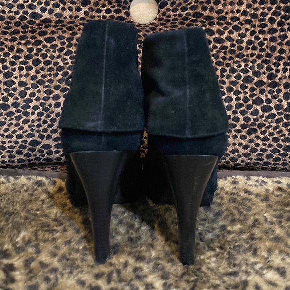 ROSEGOLD Black Suede Booties - Picture 4 of 7